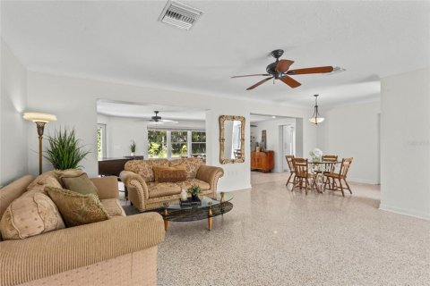 Villa ou maison à vendre à Sarasota, Floride: 3 chambres, 170.85 m2 № 2330981 - photo 7