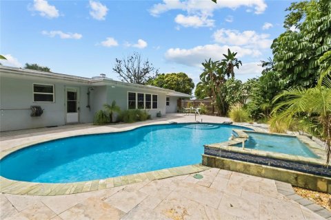 Villa ou maison à vendre à Sarasota, Floride: 3 chambres, 170.85 m2 № 2330981 - photo 5
