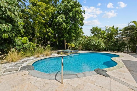 Villa ou maison à vendre à Sarasota, Floride: 3 chambres, 170.85 m2 № 2330981 - photo 3