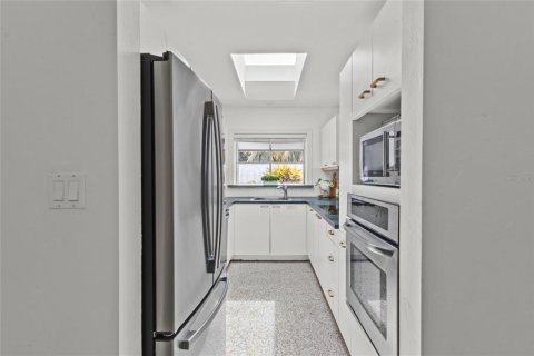 Villa ou maison à vendre à Sarasota, Floride: 3 chambres, 170.85 m2 № 2330981 - photo 16
