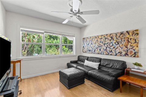 Villa ou maison à vendre à Sarasota, Floride: 3 chambres, 170.85 m2 № 2330981 - photo 20