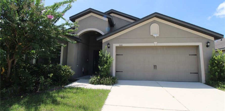 Villa ou maison à Haines City, Floride 4 chambres, 178.74 m2 № 1888582