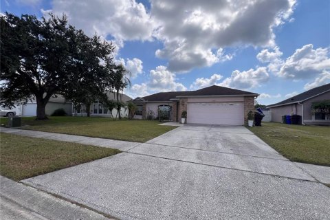Casa en alquiler en Kissimmee, Florida, 3 dormitorios, 134.15 m2 № 1915806 - foto 1
