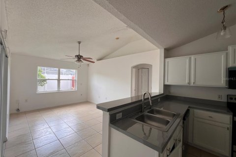 Casa en alquiler en Kissimmee, Florida, 3 dormitorios, 134.15 m2 № 1915806 - foto 17