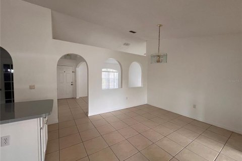 Casa en alquiler en Kissimmee, Florida, 3 dormitorios, 134.15 m2 № 1915806 - foto 13
