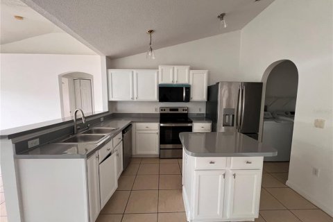 Casa en alquiler en Kissimmee, Florida, 3 dormitorios, 134.15 m2 № 1915806 - foto 14