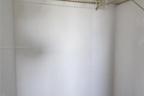 Снять в аренду кондоминиум в Дейви, Флорида 2 спальни, 80.92м2, № 2007023 - фото 10