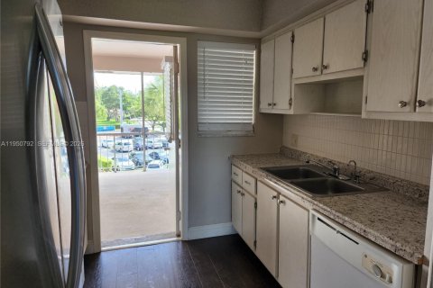 Снять в аренду кондоминиум в Дейви, Флорида 2 спальни, 80.92м2, № 2007023 - фото 13