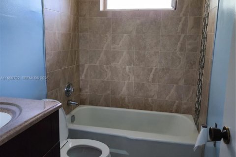 Condominio en alquiler en Davie, Florida, 2 dormitorios, 80.92 m2 № 2007023 - foto 6