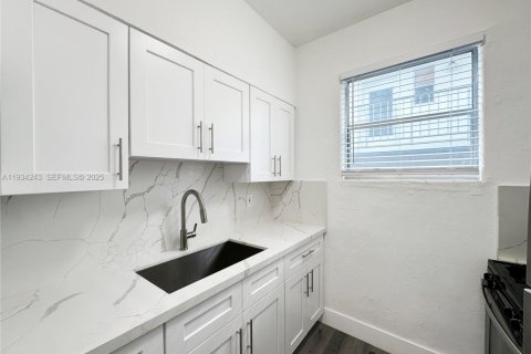 Снять в аренду кондоминиум в Майами-Бич, Флорида 45.52м2, № 1992651 - фото 10