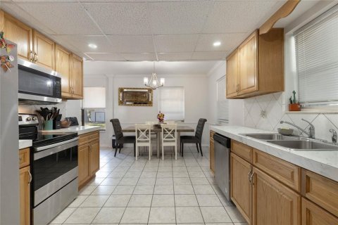 Купить виллу или дом в Лисбург, Флорида 4 комнаты, 111.11м2, № 1551712 - фото 2