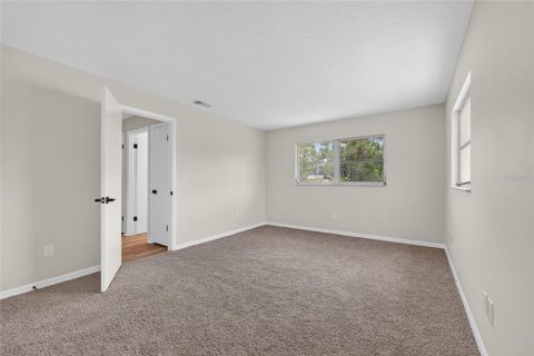 House in Spring Hill, Florida 2 bedrooms, 104.79 sq.m. № 2129362 - photo 16