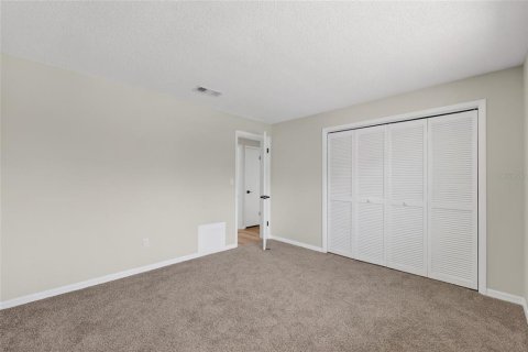 House in Spring Hill, Florida 2 bedrooms, 104.79 sq.m. № 2129362 - photo 23