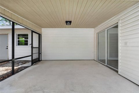 House in Spring Hill, Florida 2 bedrooms, 104.79 sq.m. № 2129362 - photo 26