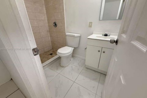 Villa ou maison à louer à Miami, Floride: 1 chambre, 52.95 m2 № 1976838 - photo 8