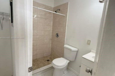 Villa ou maison à louer à Miami, Floride: 1 chambre, 52.95 m2 № 1976838 - photo 6