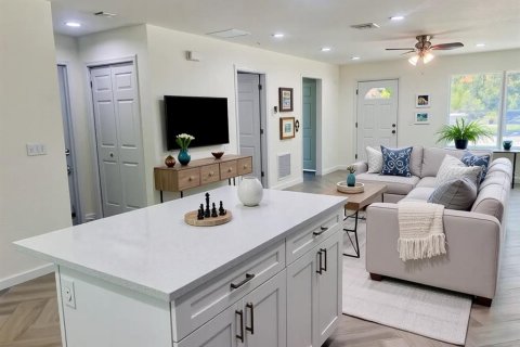 Casa en venta en Belleview, Florida, 2 dormitorios, 111.48 m2 № 1854631 - foto 2