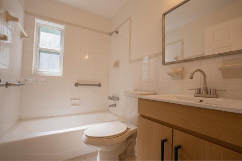 Купить виллу или дом в Лодерхилл, Флорида 4 спальни, 146.6м2, № 2033132 - фото 16