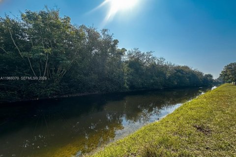Купить виллу или дом в Лодерхилл, Флорида 4 спальни, 146.6м2, № 2033132 - фото 19
