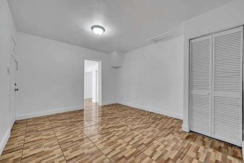Apartment in Miami, Florida 2 bedrooms, 65.03 sq.m. № 2083871 - photo 9
