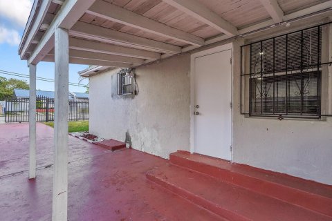 Apartment in Miami, Florida 2 bedrooms, 65.03 sq.m. № 2083871 - photo 6