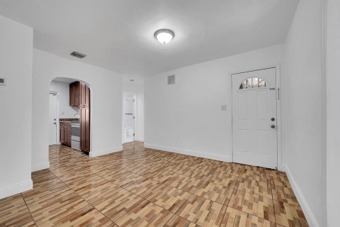 Apartment in Miami, Florida 2 bedrooms, 65.03 sq.m. № 2083871 - photo 8