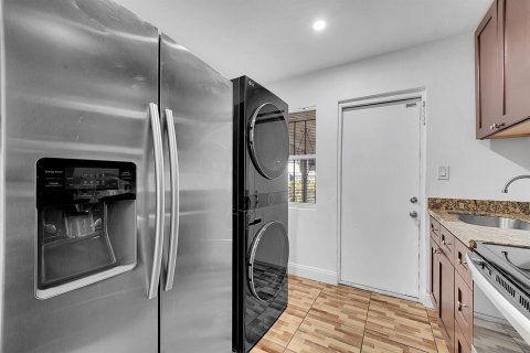 Apartment in Miami, Florida 2 bedrooms, 65.03 sq.m. № 2083871 - photo 11