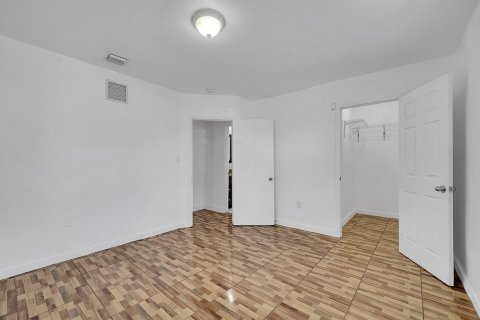 Apartment in Miami, Florida 2 bedrooms, 65.03 sq.m. № 2083871 - photo 16