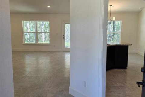 Villa ou maison à vendre à Weeki Wachee, Floride: 4 chambres, 163.04 m2 № 2237043 - photo 4