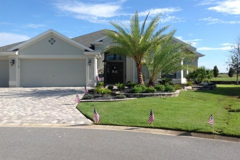 Casa en The Villages, Florida 3 dormitorios, 214.6 m2 № 2304331