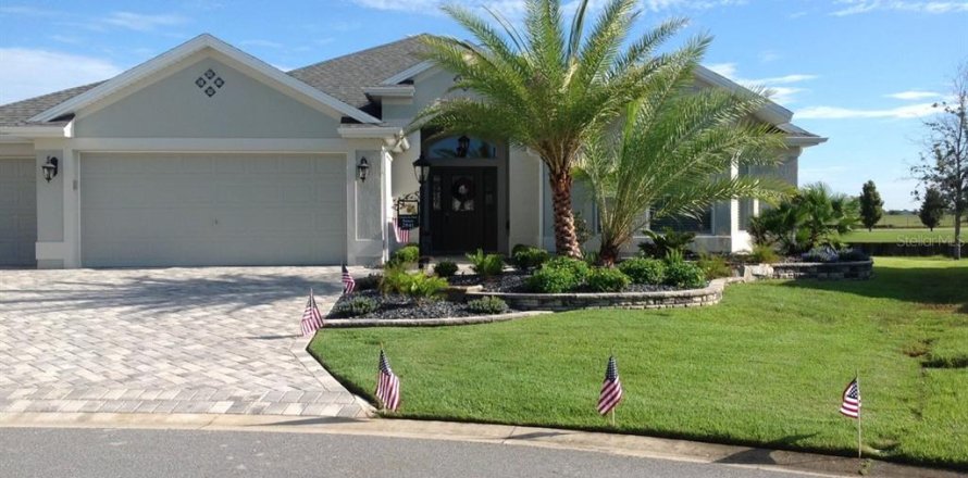 Villa ou maison à The Villages, Floride 3 chambres, 214.6 m2 № 2304331