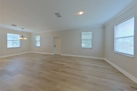 Casa en alquiler en Saint Petersburg, Florida, 3 dormitorios, 158.96 m2 № 1835319 - foto 4