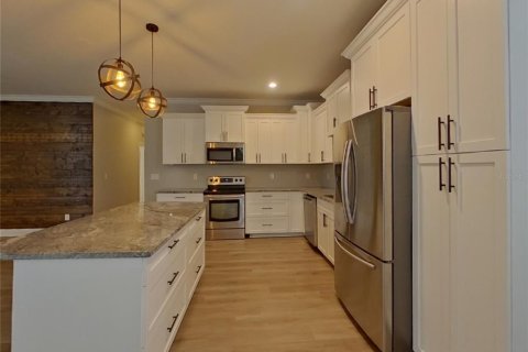 Casa en alquiler en Saint Petersburg, Florida, 3 dormitorios, 158.96 m2 № 1835319 - foto 6