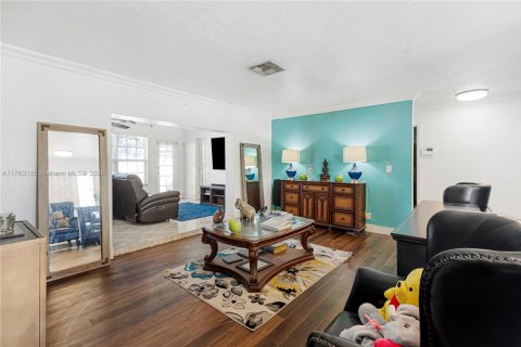 Villa ou maison à vendre à Lauderdale Lakes, Floride: 3 chambres, 166.76 m2 № 1713949 - photo 6
