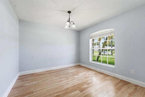 Casa en venta en Port St. Lucie, Florida, 3 dormitorios, 135.64 m2 № 2177407 - foto 12
