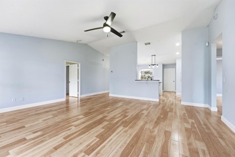 Casa en venta en Port St. Lucie, Florida, 3 dormitorios, 135.64 m2 № 2177407 - foto 6