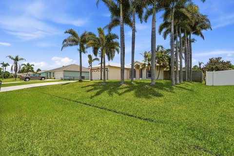 Casa en venta en Port St. Lucie, Florida, 3 dormitorios, 135.64 m2 № 2177407 - foto 3