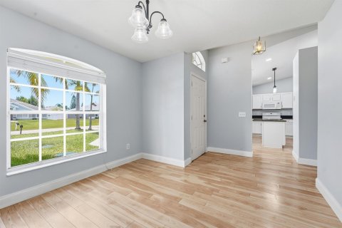 Casa en venta en Port St. Lucie, Florida, 3 dormitorios, 135.64 m2 № 2177407 - foto 13