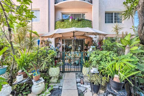 Condominio en venta en Fort Lauderdale, Florida, 2 dormitorios, 97.92 m2 № 2245666 - foto 28