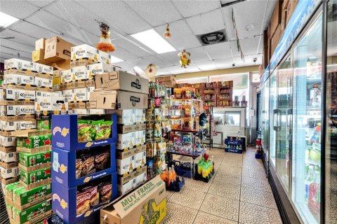 Propiedad comercial en venta en Fort Lauderdale, Florida № 1864852 - foto 4
