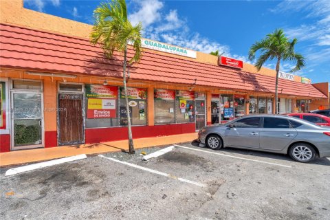 Propiedad comercial en venta en Fort Lauderdale, Florida № 1864852 - foto 7