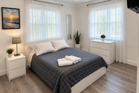 Casa en venta en Sarasota, Florida, 6 dormitorios, 199 m2 № 2395749 - foto 17