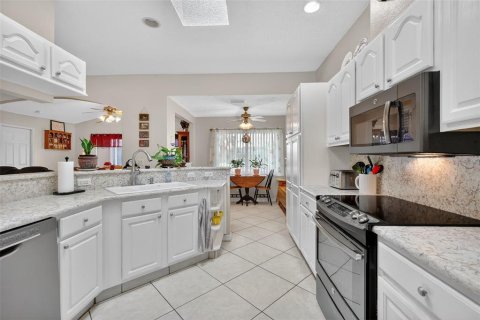 Casa en venta en Leesburg, Florida, 3 dormitorios, 178.19 m2 № 2117292 - foto 30