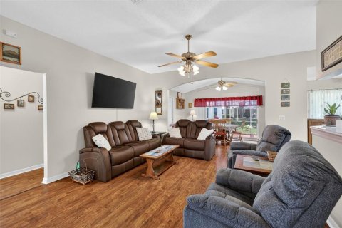 Casa en venta en Leesburg, Florida, 3 dormitorios, 178.19 m2 № 2117292 - foto 19