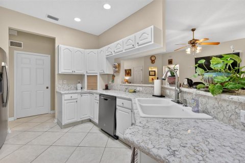 Casa en venta en Leesburg, Florida, 3 dormitorios, 178.19 m2 № 2117292 - foto 25