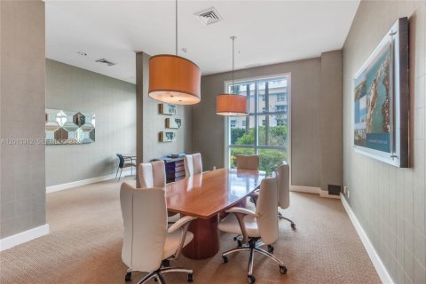 Condominio en venta en Hallandale Beach, Florida, 2 dormitorios, 121.33 m2 № 2241715 - foto 25