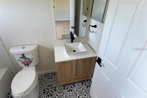Townhouse in Brandon, Florida 3 bedrooms, 140.1 sq.m. № 2287171 - photo 10