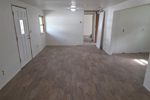 House in Nokomis, Florida 2 bedrooms, 74.32 sq.m. № 1536740 - photo 2
