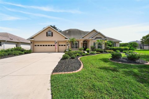Casa en The Villages, Florida 3 dormitorios, 323.11 m2 № 2374088