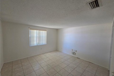 Appartement à louer à Englewood, Floride: 2 chambres, 91.23 m2 № 2388976 - photo 13
